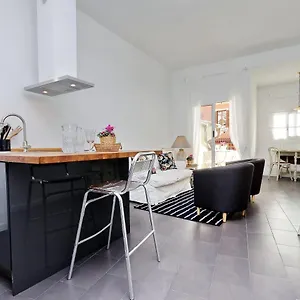 https://monti-charming-apartment-rome-short-let-service.it-romehotels.com